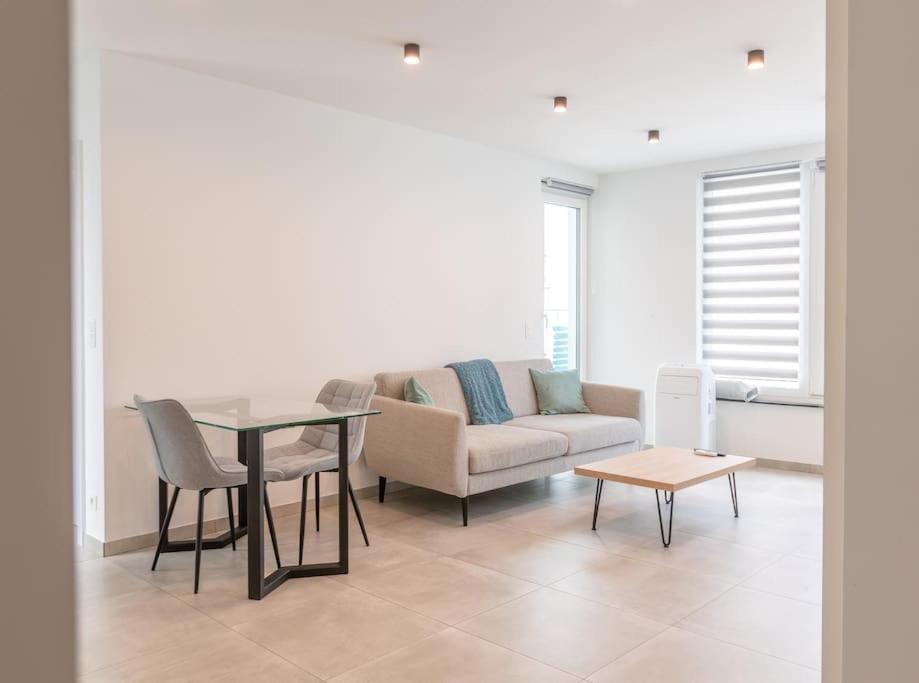 Superbe Appartement Avec Parking Malmedy Esterno foto