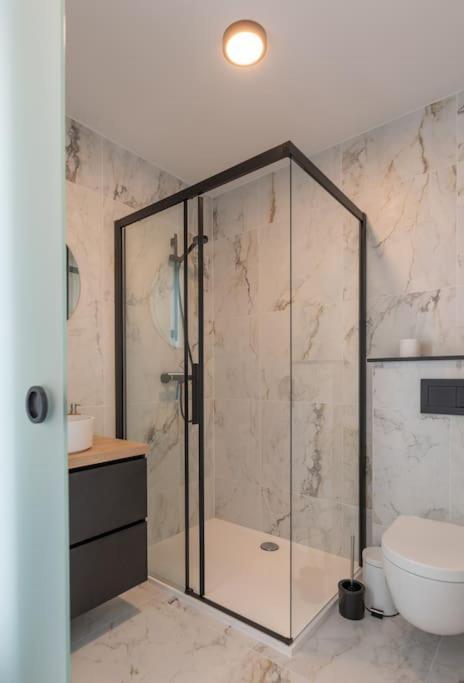 Superbe Appartement Avec Parking Malmedy Esterno foto