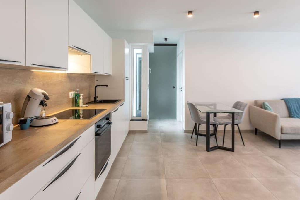 Superbe Appartement Avec Parking Malmedy Esterno foto